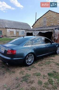 Седан Audi A6 2004 в Беляевке