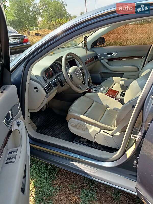 Седан Audi A6 2004 в Беляевке