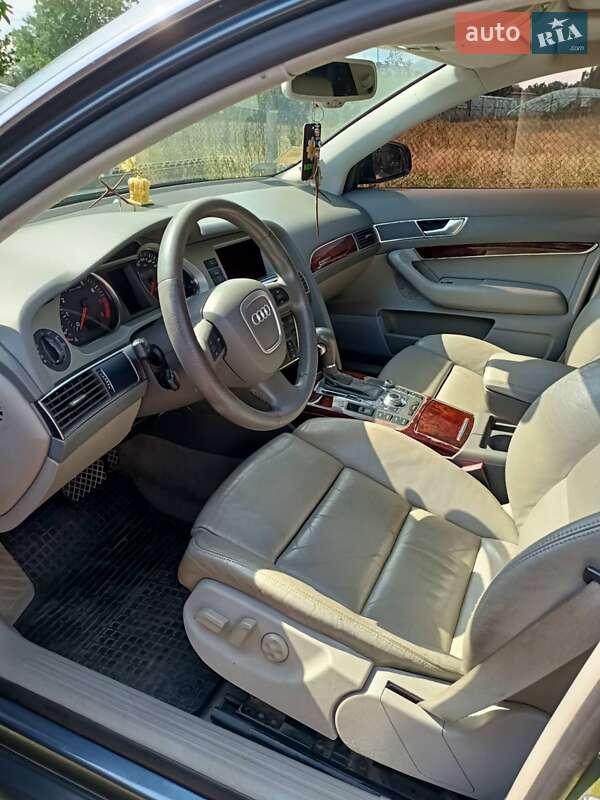 Седан Audi A6 2004 в Беляевке