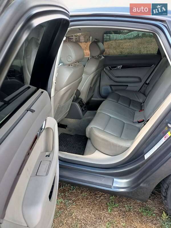 Седан Audi A6 2004 в Беляевке
