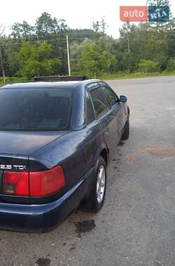 Седан Audi A6 1995 в Вижнице
