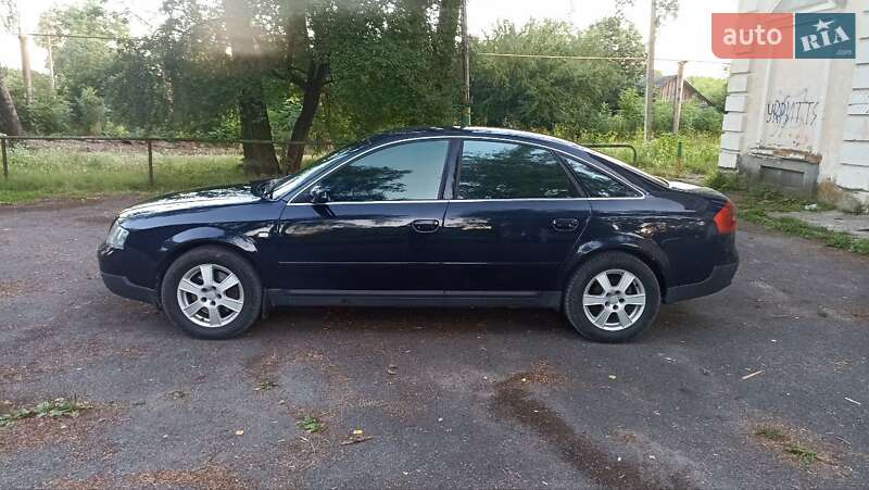Седан Audi A6 2001 в Городке
