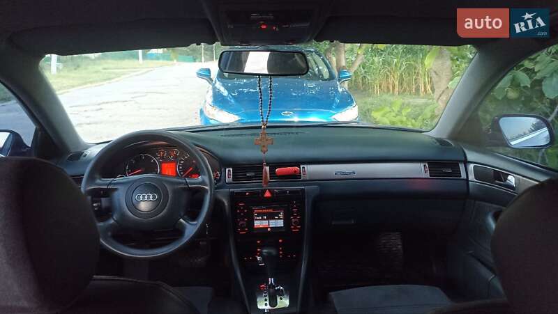 Седан Audi A6 2001 в Городке