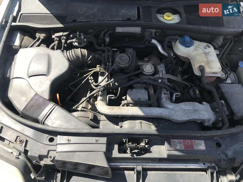 Универсал Audi A6 2003 в Киеве