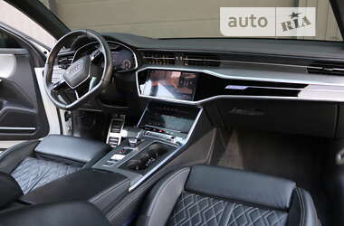 Седан Audi A6 2019 в 