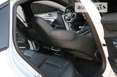 Седан Audi A6 2019 в 