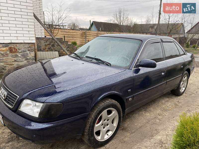 Седан Audi A6 1996 в Сарнах
