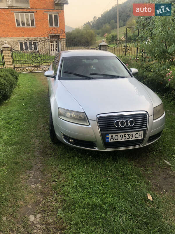 Седан Audi A6 2004 в Тячеве