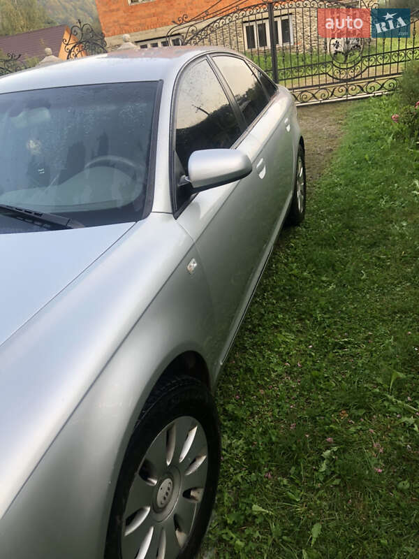 Седан Audi A6 2004 в Тячеве