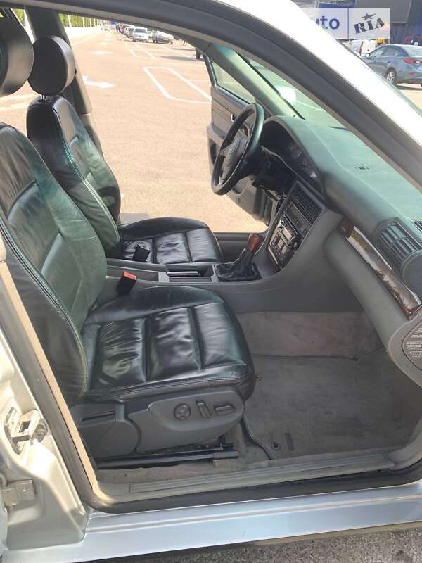 Седан Audi A6 1995 в Полтаве