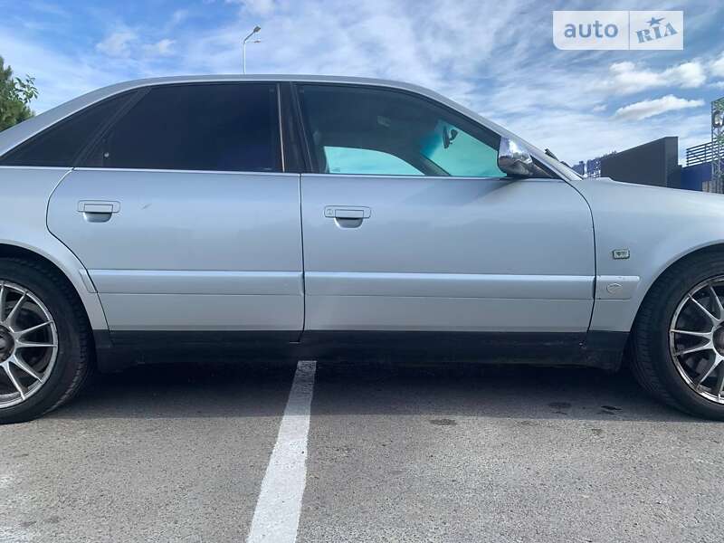 Седан Audi A6 1995 в Полтаве