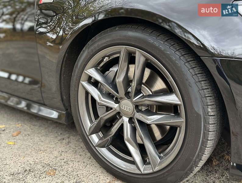 Седан Audi A6 2015 в Киеве