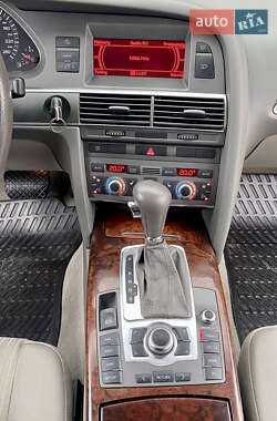 Седан Audi A6 2004 в 