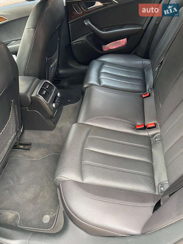 Седан Audi A6 2014 в Рахове