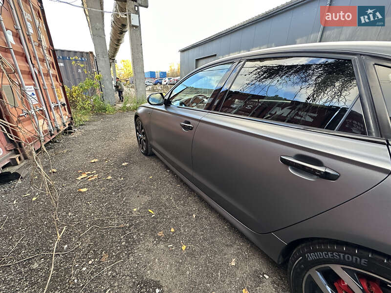 Седан Audi A6 2013 в Киеве
