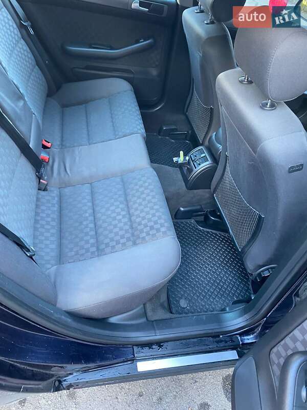 Седан Audi A6 2003 в Могилів-Подільському