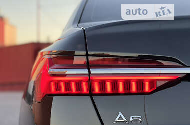 Седан Audi A6 2022 в 