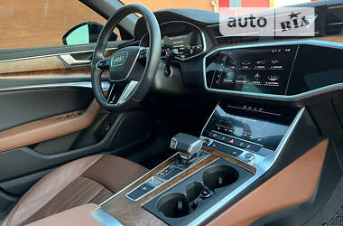 Седан Audi A6 2022 в 
