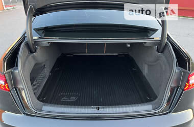 Седан Audi A6 2022 в 