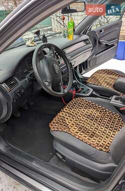 Универсал Audi A6 1998 в 