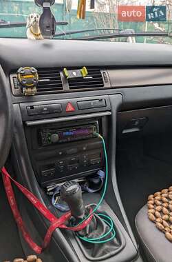 Универсал Audi A6 1998 в 
