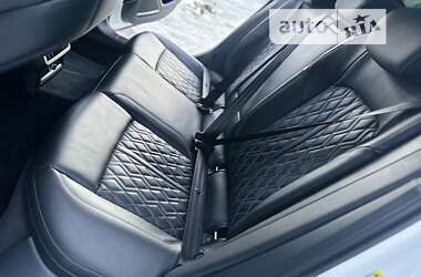 Седан Audi A6 2019 в 