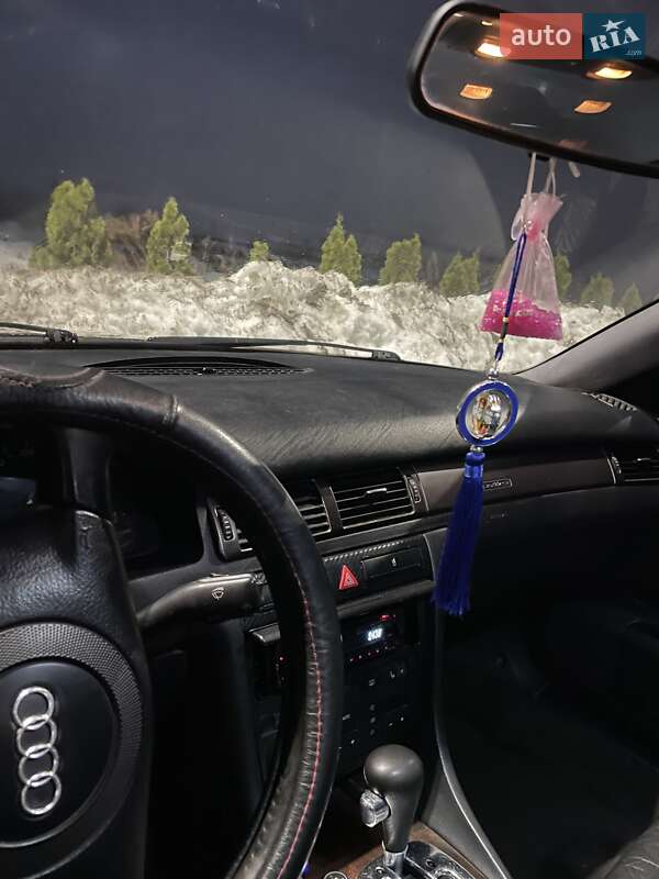 Седан Audi A6 1998 в Городке