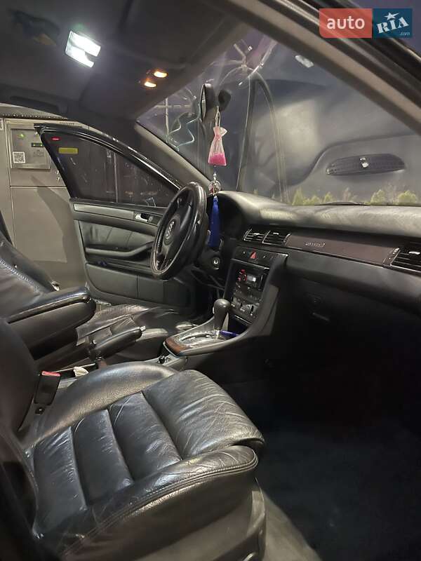 Седан Audi A6 1998 в Городке