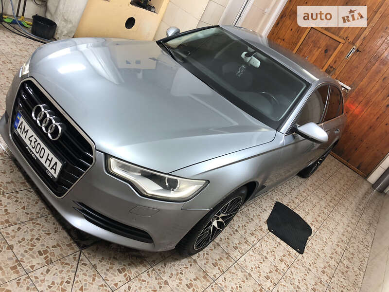 Седан Audi A6 2013 в Звягелі