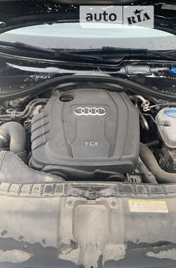 Седан Audi A6 2013 в Шумске