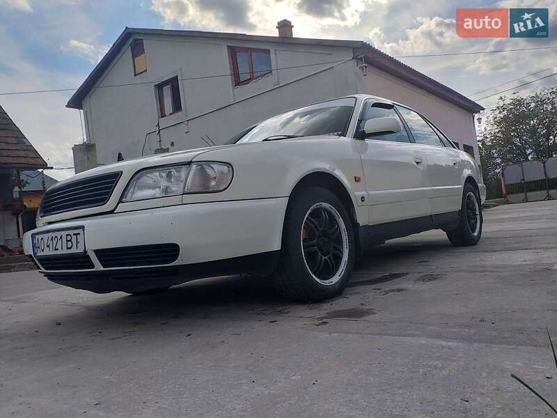 Седан Audi A6 1995 в Береговому