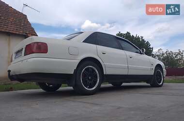 Седан Audi A6 1995 в Берегово