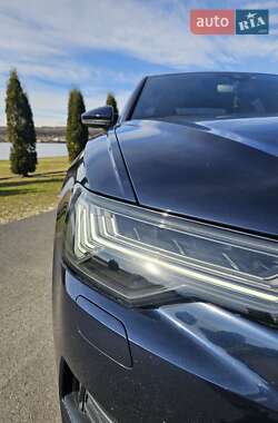 Седан Audi A6 2019 в 