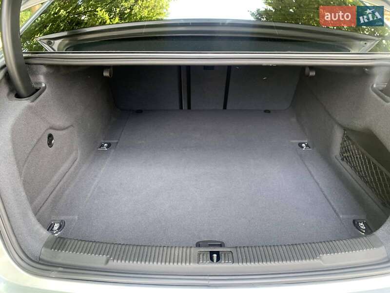 Седан Audi A6 2014 в Киеве