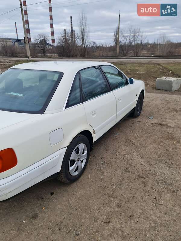 Седан Audi A6 1995 в Львові