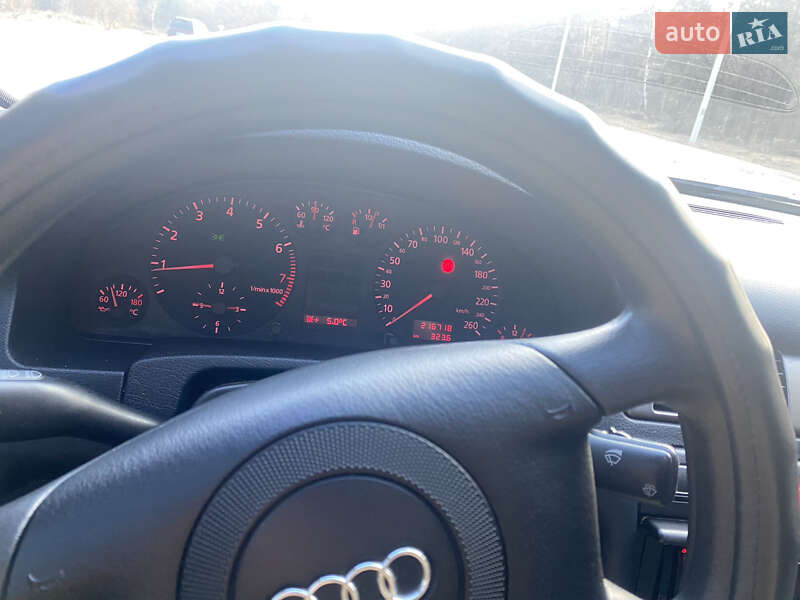 Седан Audi A6 1999 в Чернигове