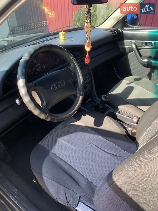 Седан Audi A6 1997 в Рокитном