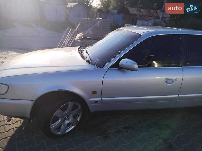 Седан Audi A6 1995 в Києві