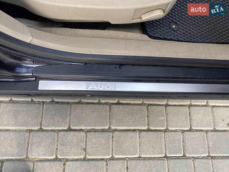 Седан Audi A6 2003 в Одессе
