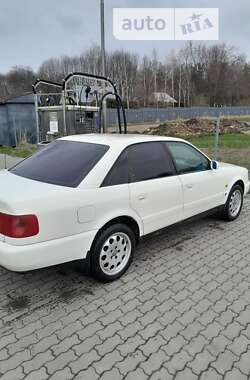 Седан Audi A6 1995 в Трускавце