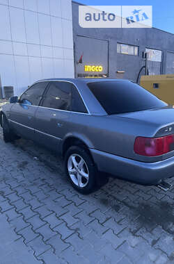 Седан Audi A6 1996 в Вижнице