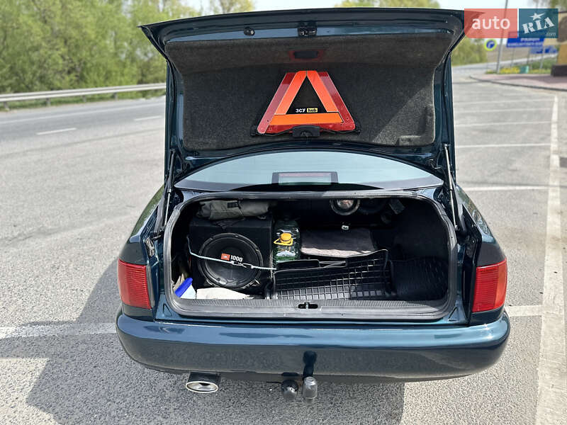 Седан Audi A6 1996 в Подволочиске