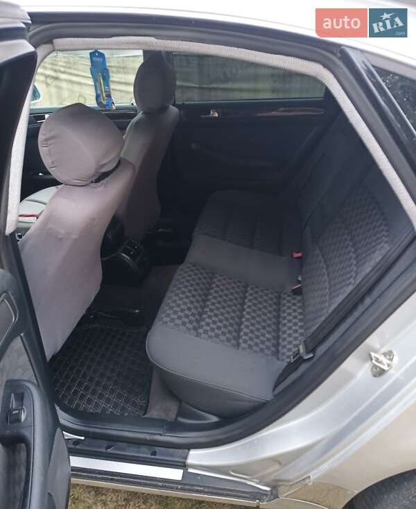 Седан Audi A6 1999 в Шацке