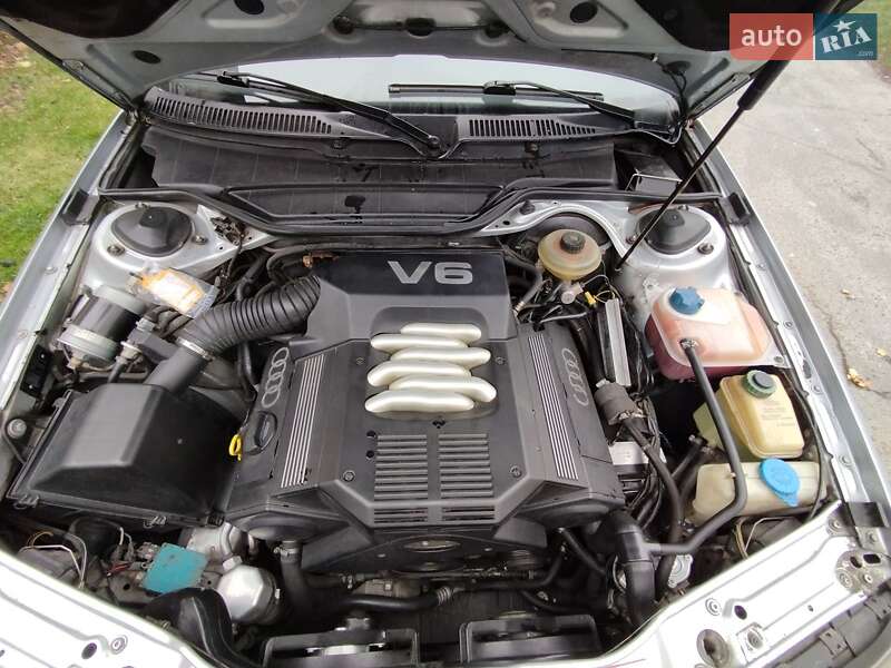 Седан Audi A6 1997 в Киеве