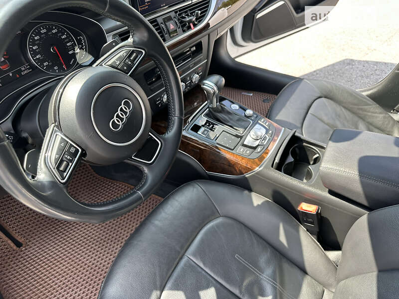 Седан Audi A6 2014 в Запорожье