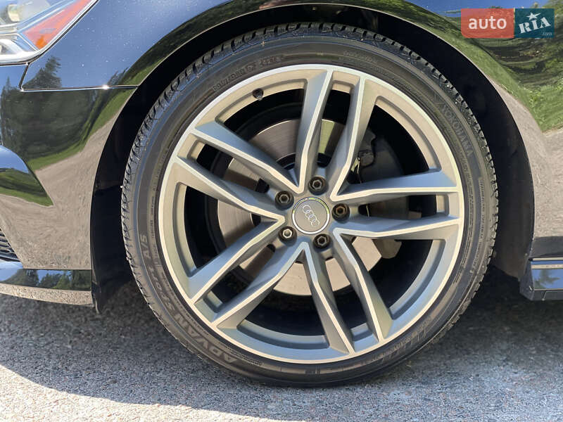 Седан Audi A6 2015 в Киеве