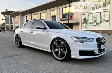 Седан Audi A6 2015 в 