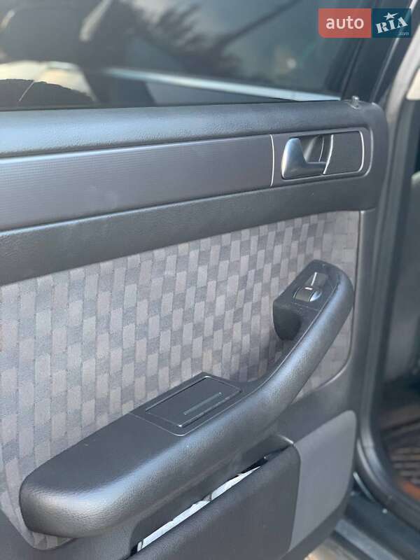 Седан Audi A6 2002 в Іванкові