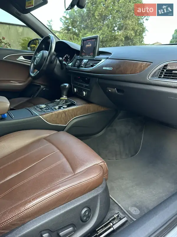 Седан Audi A6 2012 в 