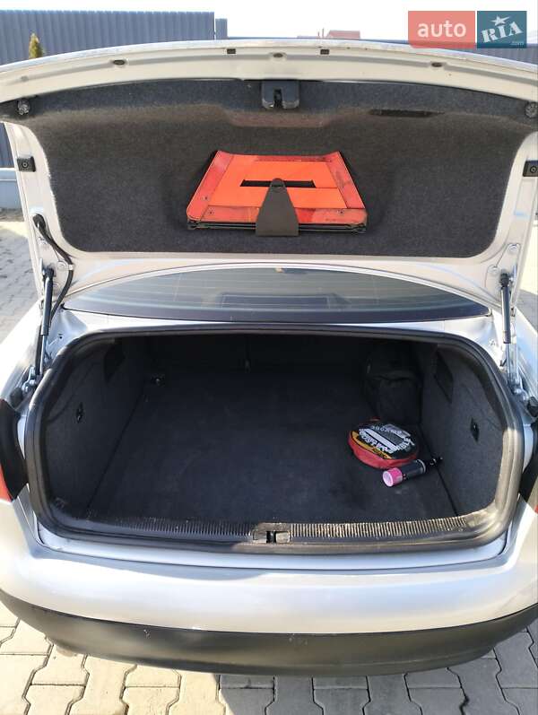 Седан Audi A6 1999 в Черновцах